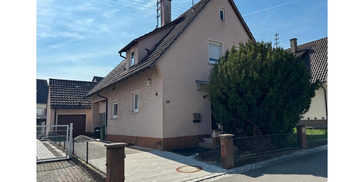Einfamilienhaus Oberderdingen - 5 Zimmer, 141 m&sup2;, 1.410&euro; | Angebot:26348521