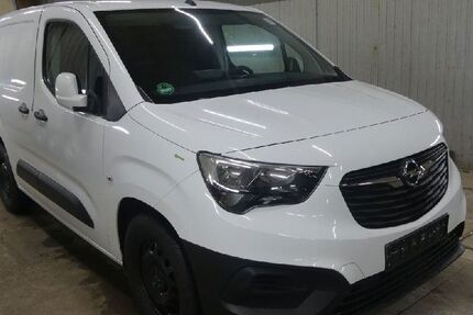 Opel Combo 87.000 km 9.999 &euro; Ditzingen 71254