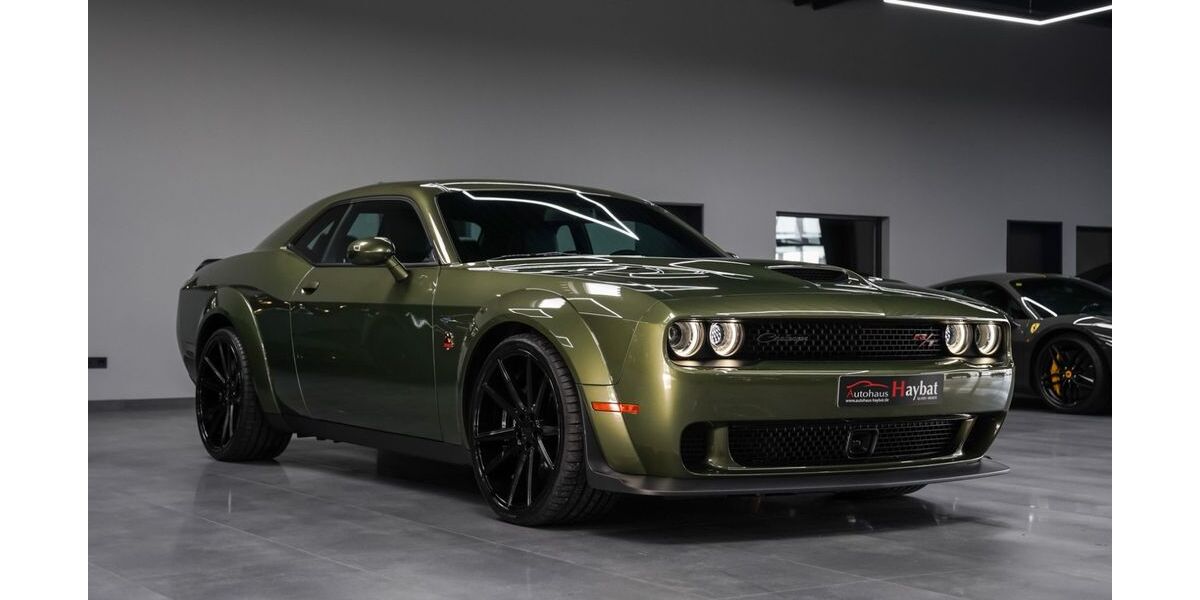 Dodge Challenger 16.500 km 59.950 € Calw 75365