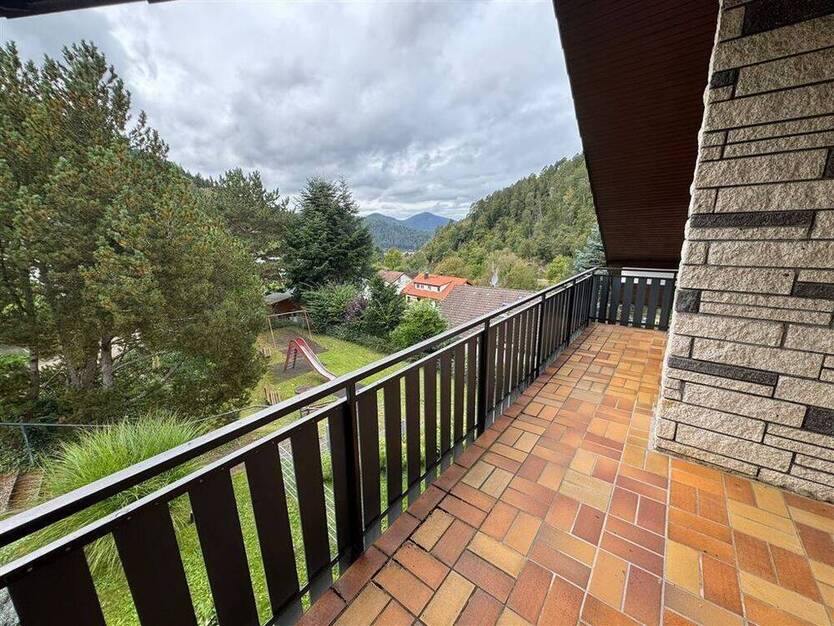 Vielseitiges Einfamilienhaus in idyllischer Lage - perfekt für Familien oder mehrere Generationen