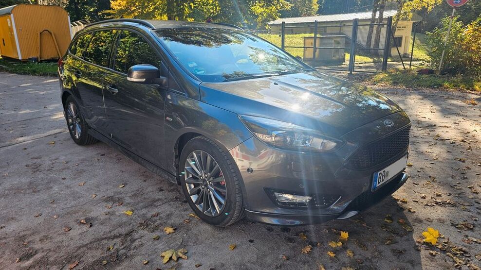 Ford Focus 143.000 km 8.250 € Sindelfingen 71069