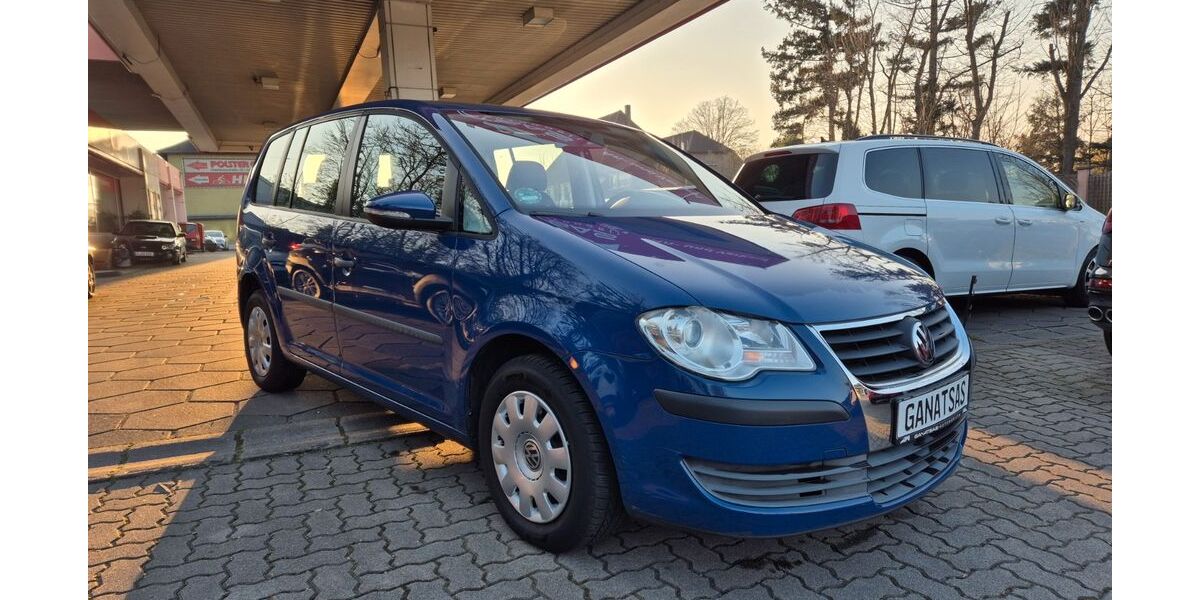 VW Touran 102.000 km 5.990 &euro; Neumalsch 76316