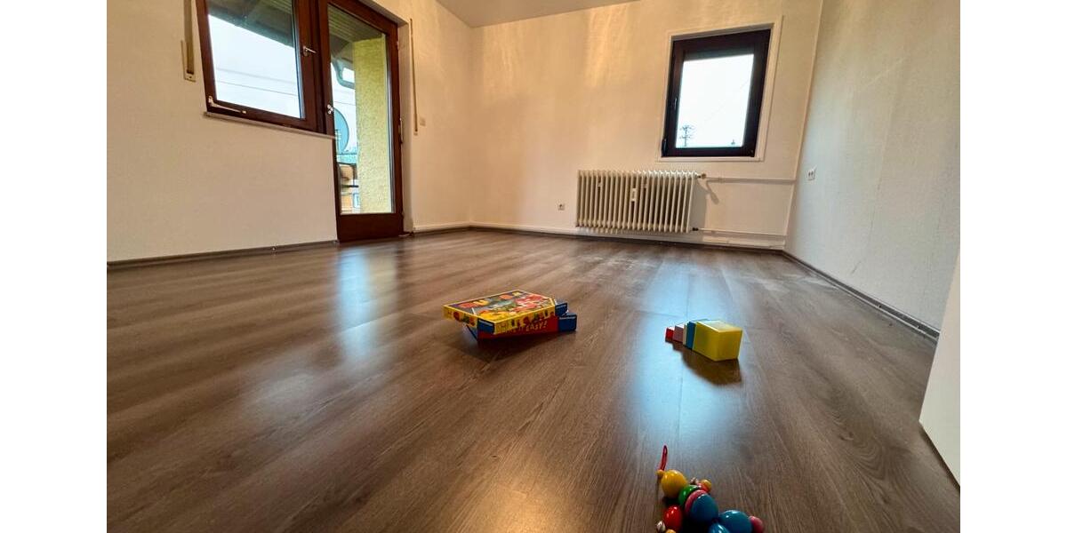 Mehrfamilienhaus, Wohnhaus Dobel - 8 Zimmer, 150 m&sup2;, 489.000&euro; | Angebot:27118332