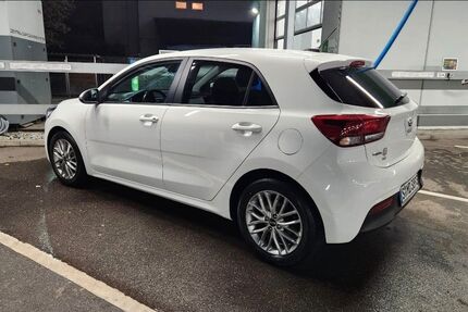 Kia Rio 114.000 km 7.999 € Stuttgart 70567