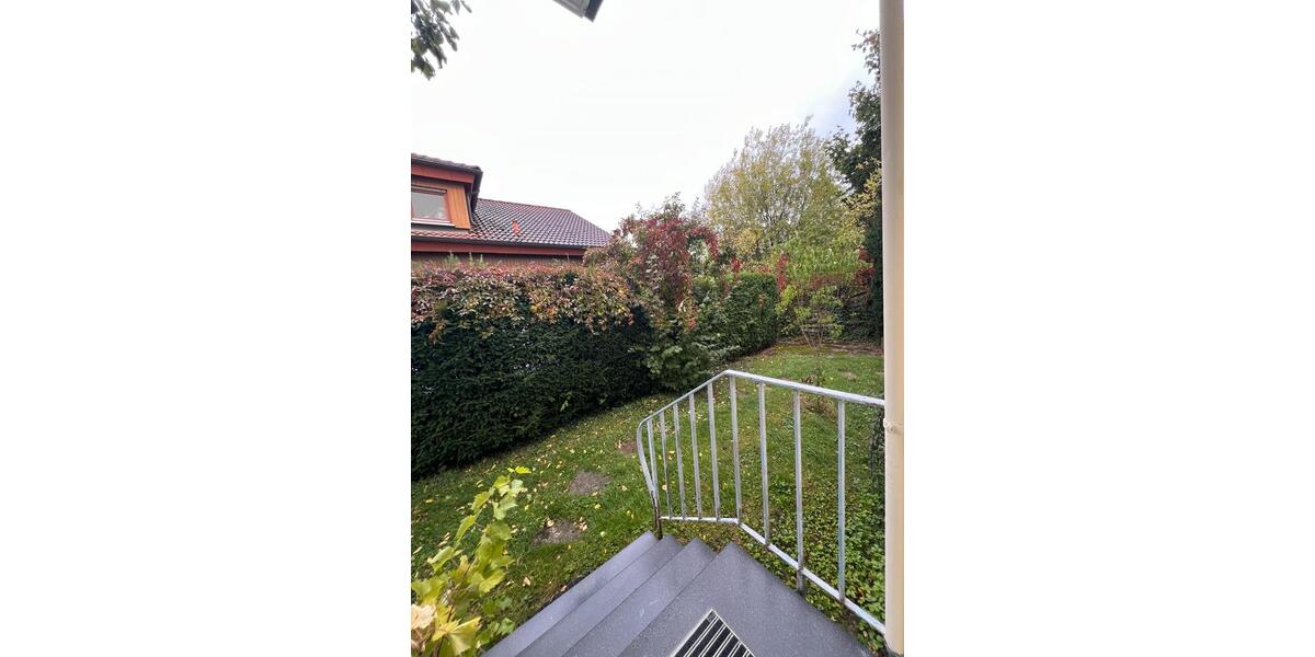 Renovierte helle 135 m² Wohnung mit Altbaucharme. 5 zimmer