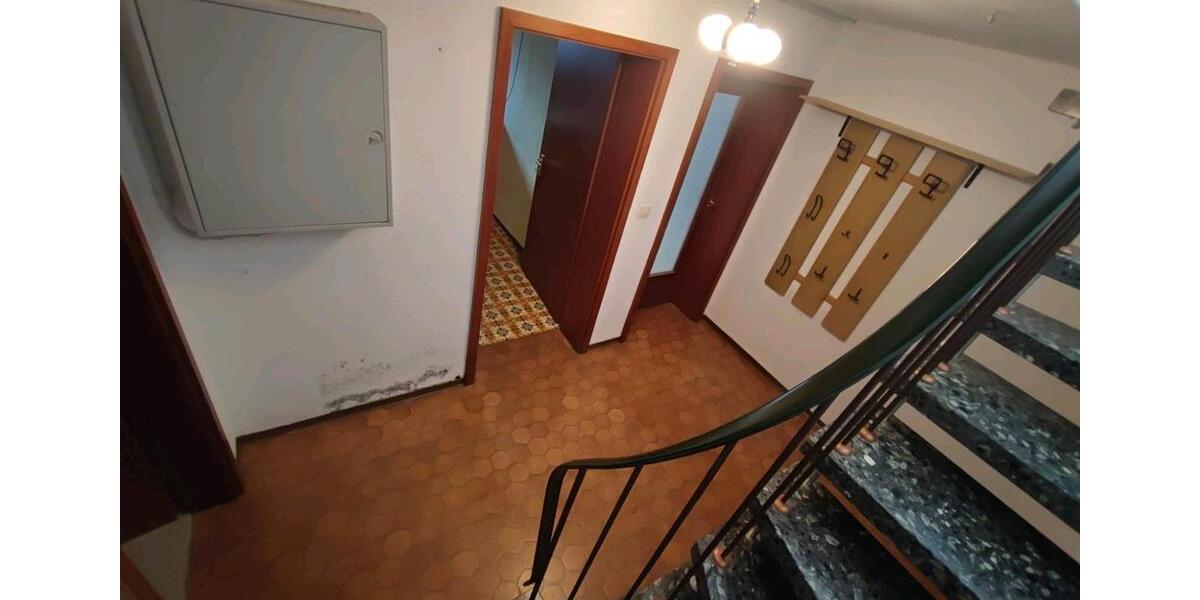 Doppelhaushälfte Leonberg - 6 Zimmer, 146 m&sup2;, 500.000&euro; | Angebot:26946936