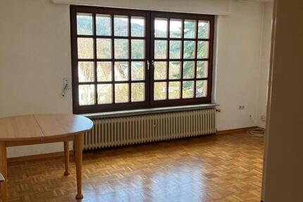 Wohnung Sachsenheim - 4 Zimmer, 80 m&sup2;, 1.000&euro; | Angebot:25544612