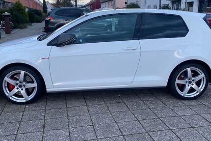 VW Golf 158.000 km 14.600 &euro; Karlsruhe 76189