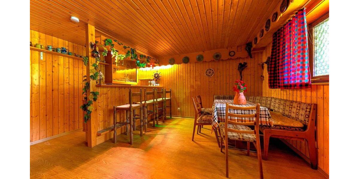 Mehrfamilienhaus, Wohnhaus Sindelfingen Mitte - 7 Zimmer, 214 m&sup2;, 830.000&euro; | Angebot:26205455