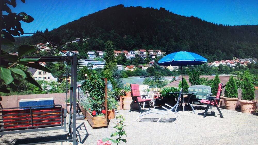 Einfamilienhaus Bad Wildbad - 8 Zimmer, 214 m&sup2;, 499.000&euro; | Angebot:25745049