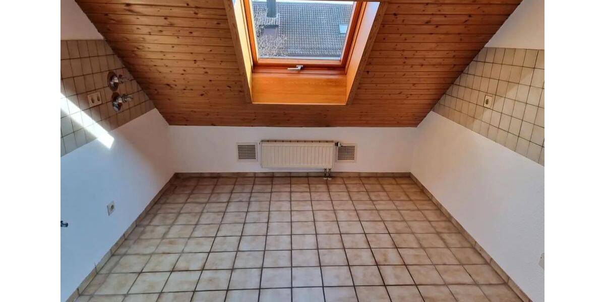 Dachgeschoßwohnung Karlsruhe Grötzingen - 3.5 Zimmer, 100 m&sup2;, 1.679&euro; | Angebot:26429155