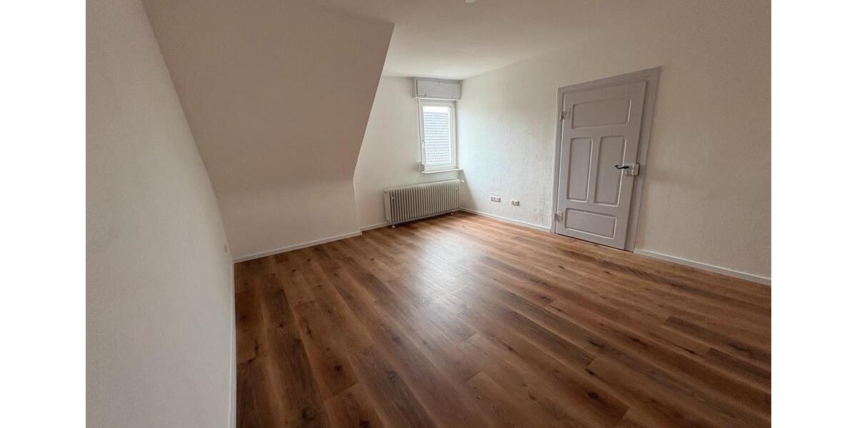 Dachgeschoßwohnung Karlsbad - 2.5 Zimmer, 75 m&sup2;, 952&euro; | Angebot:26648279