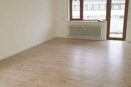 Wohnung Stutensee - 4 Zimmer, 95 m&sup2;, 1.200&euro; | Angebot:26341105
