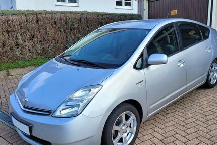 Toyota Prius 230.000 km 5.900 &euro; Engelsbrand 75331