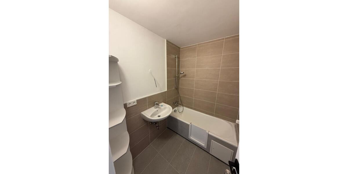Dachgeschoßwohnung Schwieberdingen - 4 Zimmer, 100 m&sup2;, 1.550&euro; | Angebot:26692428