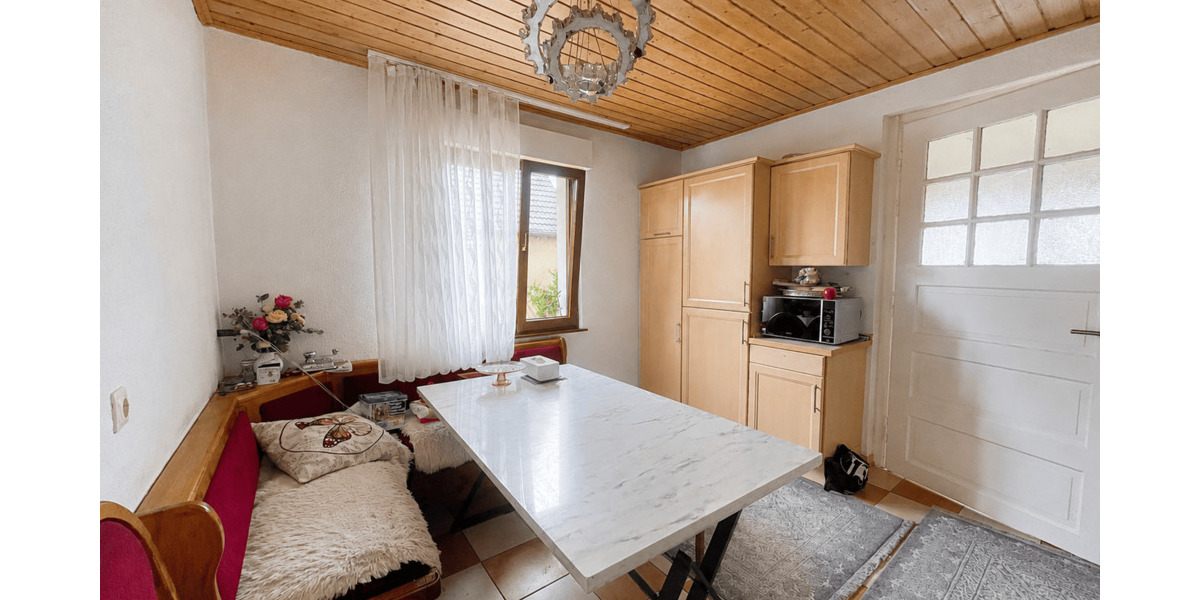 Mehrfamilienhaus, Wohnhaus Keltern- Ellmendingen Ellmendingen - 9 Zimmer, 260 m&sup2;, 549.000&euro; | Angebot:26545331