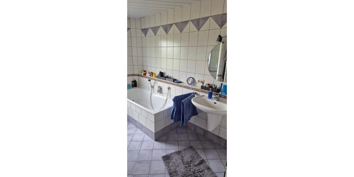 Dachgeschoßwohnung Königsbach-Stein Stein - 4.5 Zimmer, 112 m&sup2;, 1.230&euro; | Angebot:26338868