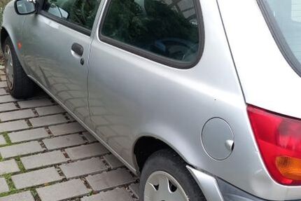Ford Fiesta 147.000 km 1.400 € Wiernsheim 75446
