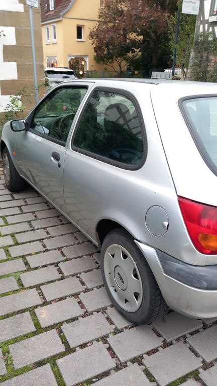 Ford Fiesta 147.000 km 1.400 € Wiernsheim 75446