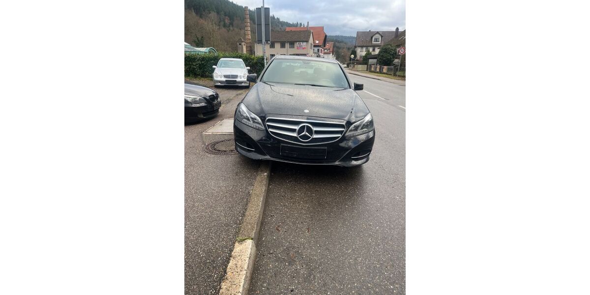 Mercedes-Benz E 220 200.000 km 14.500 &euro; Unterreichenbach 75399
