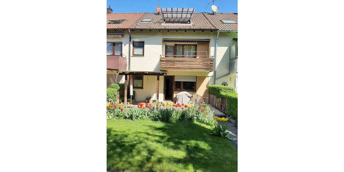 Reihenmittelhaus Ditzingen - 7 Zimmer, 162 m&sup2;, 540.000&euro; | Angebot:26477778