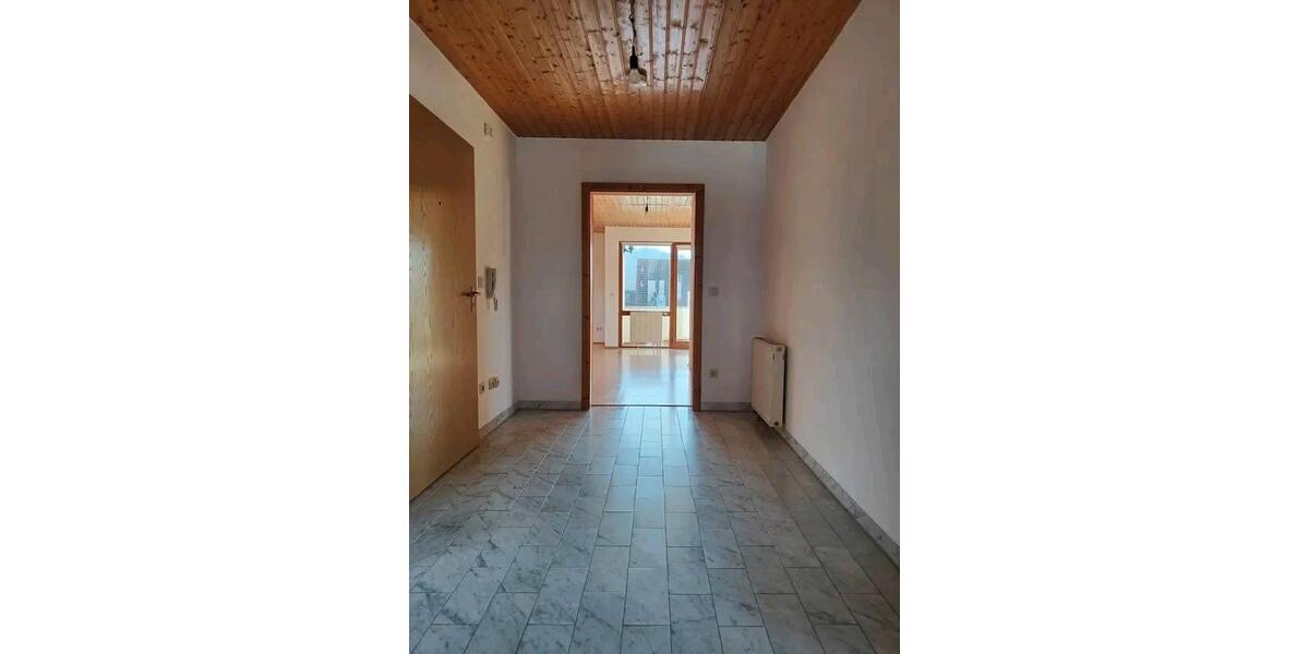 Dachgeschoßwohnung Karlsruhe Grötzingen - 3.5 Zimmer, 100 m&sup2;, 1.485&euro; | Angebot:26605044