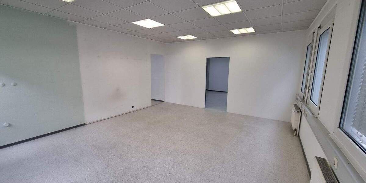 Gewerbeobjekt Karlsbad Langensteinbach - 4 Zimmer, 900&euro; | Angebot:23982178