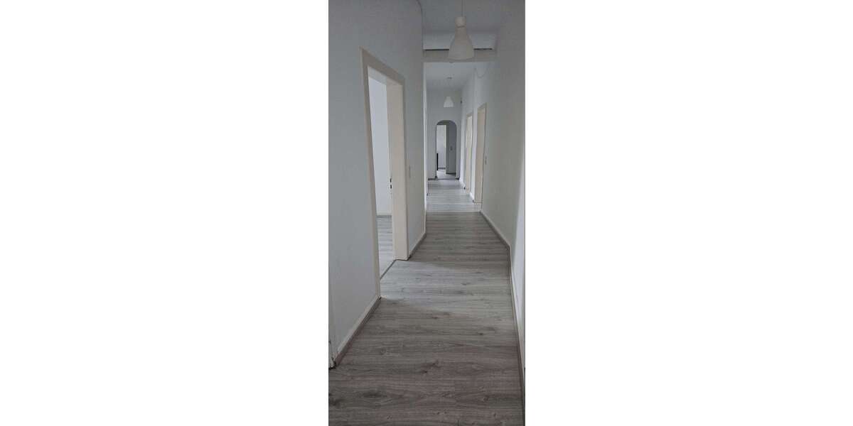 Etagenwohnung Gondelsheim - 6 Zimmer, 190 m&sup2;, 1.500&euro; | Angebot:26085981