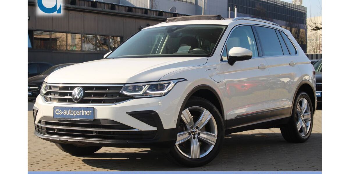 VW Tiguan 128.900 km 24.800 € Sindelfingen 71065