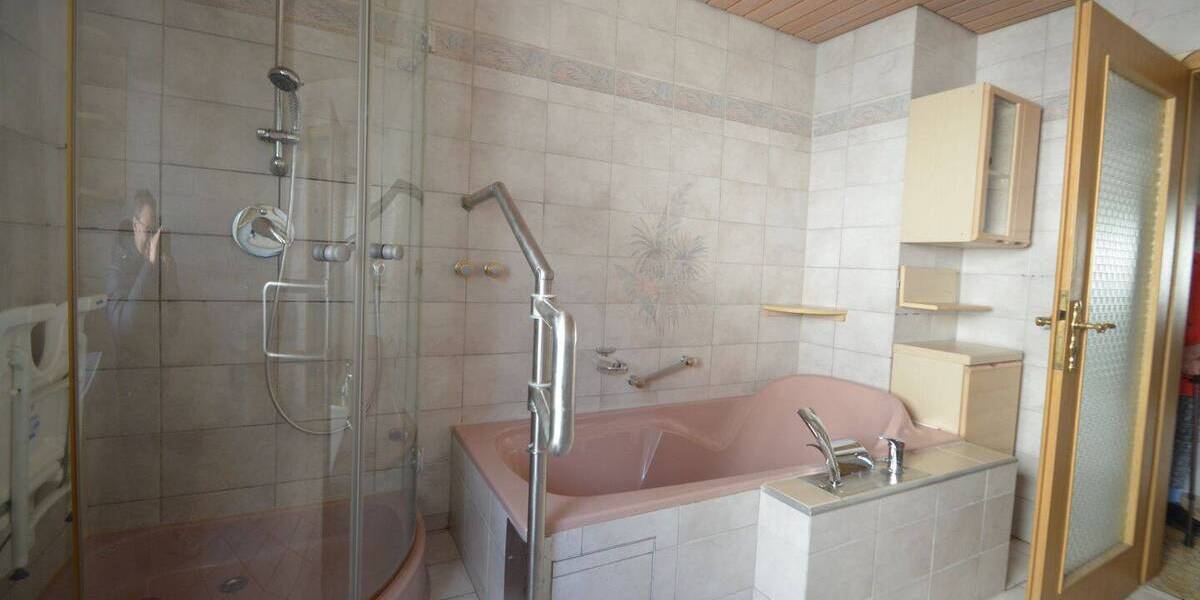 Mehrfamilienhaus, Wohnhaus Rutesheim - 9 Zimmer, 215 m&sup2;, 670.000&euro; | Angebot:26439088
