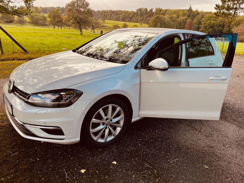 VW Golf 61.000 km 19.999 € Marxzell 76359