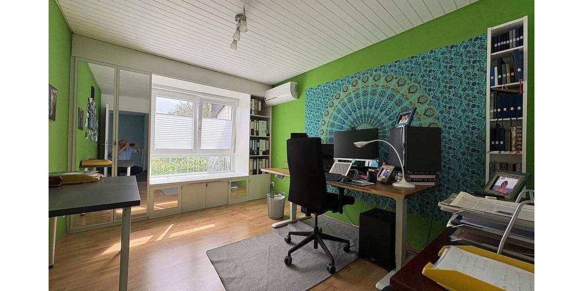 Von privat: Ruhiges Einfamilienhaus mit Einliegerwohnung 7 zimmer