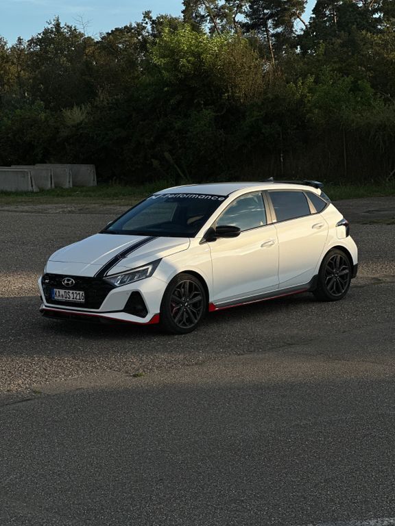 i20
