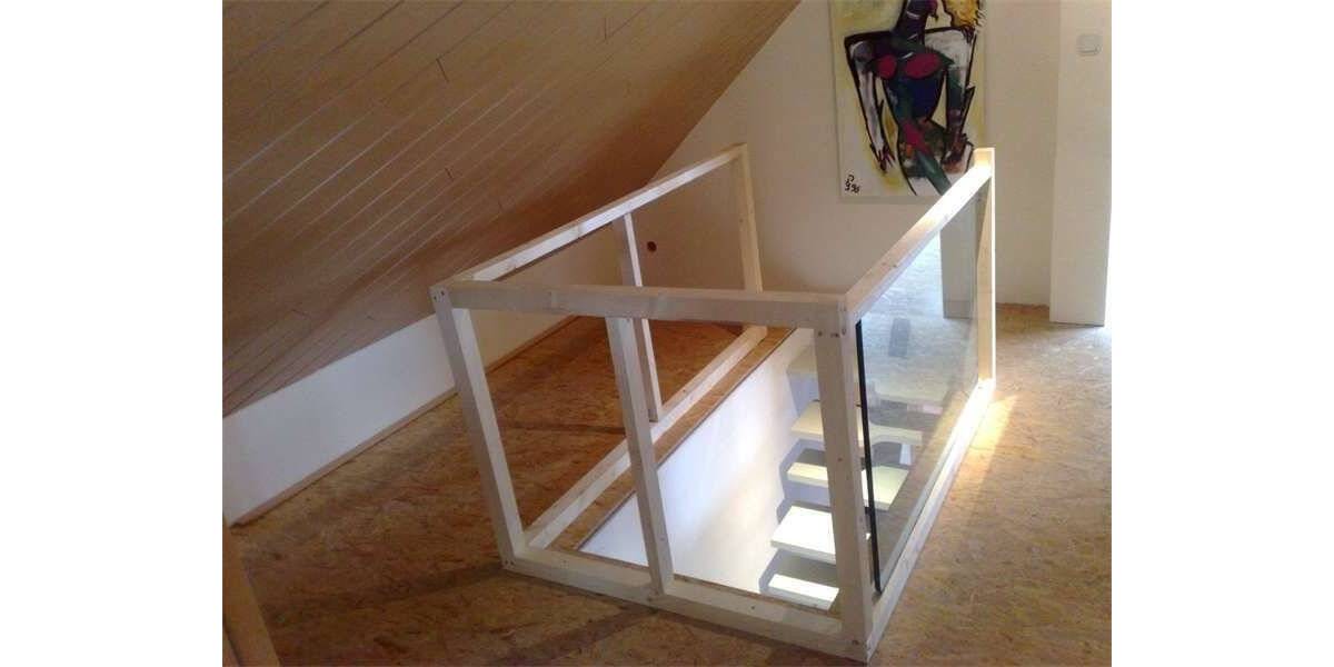Große Maisonette Wohnung im Dachgeschoss mit Aufzug und Balkon 5 zimmer