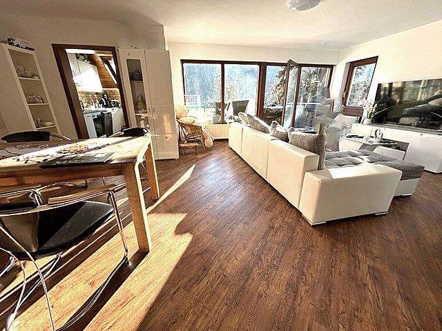 Terrassenwohnung Neuenbürg - 3 Zimmer, 219.000&euro; | Angebot:25139921