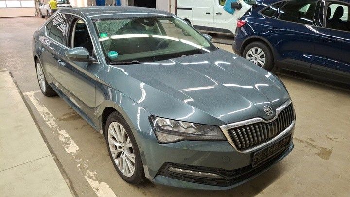 Skoda Superb 198.697 km 19.900 € Bretten 75015