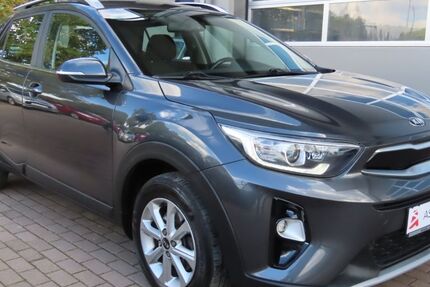 Kia Stonic 155.000 km 11.990 € Stuttgart 70329