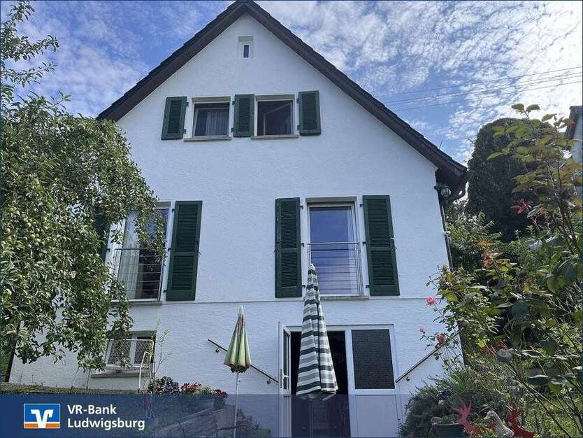 Haus zum Kaufen in Sachsenheim 449.000 € 77 m²