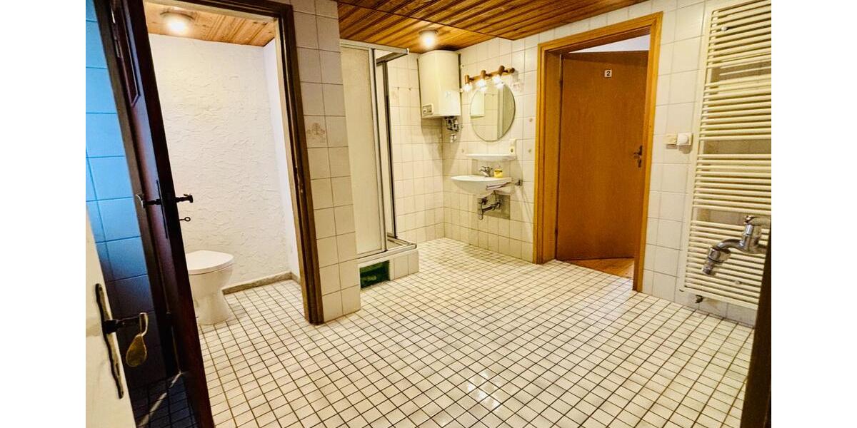 Charmante sanierungsbedürftige Doppelhaushälfte mit Altbaucharme 4 zimmer