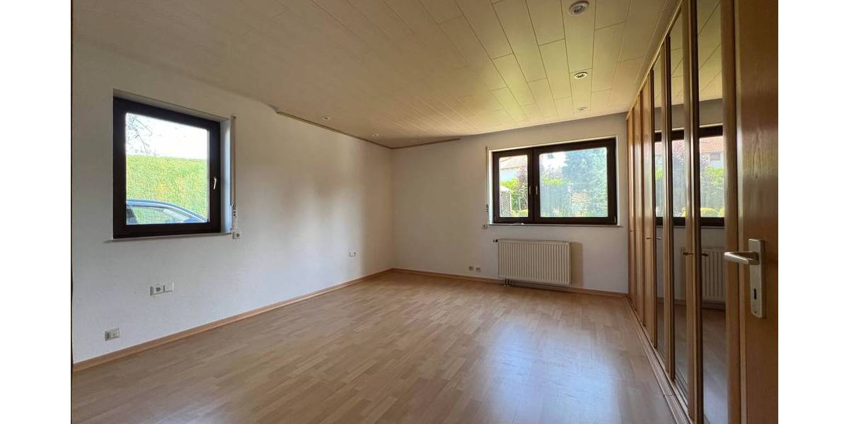 Mehrfamilienhaus, Wohnhaus Schwieberdingen - 8 Zimmer, 202 m&sup2;, 950.000&euro; | Angebot:25706113