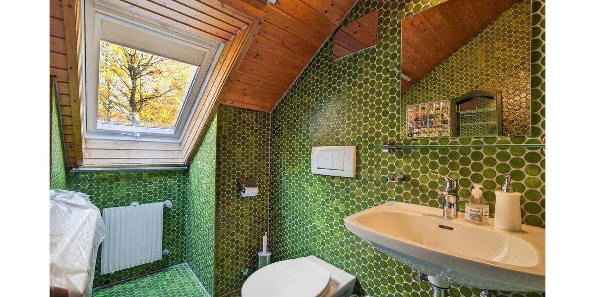 Einfamilienhaus Waldbronn / Etzenrot Etzenrot - 9 Zimmer, 252 m&sup2;, 895.000&euro; | Angebot:25681034