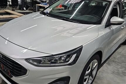 Ford Focus 97.363 km 14.990 € Bretten 75015