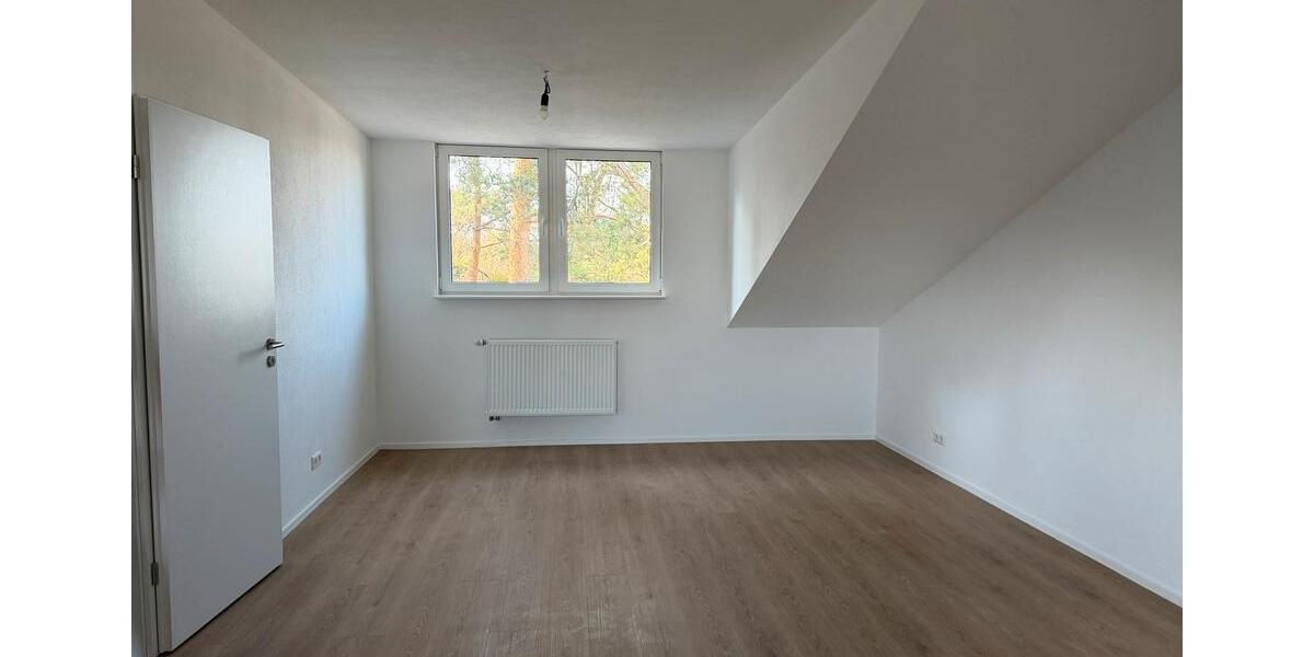 Dachgeschoßwohnung Karlsruhe Hagsfeld - 2 Zimmer, 50 m&sup2;, 1.100&euro; | Angebot:25415711