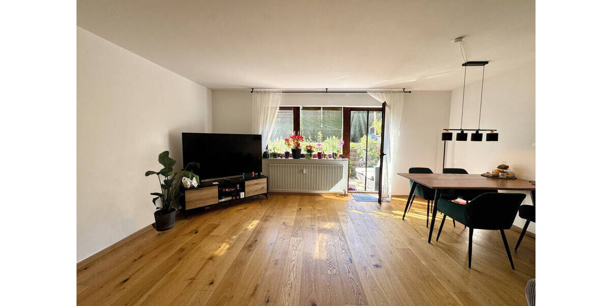 Mehrfamilienhaus, Wohnhaus Sachsenheim / Kleinsachsenheim Kleinsachsenheim - 8 Zimmer, 220 m&sup2;, 649.000&euro; | Angebot:26751921