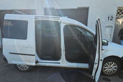 VW Caddy 142.999 km 17.000 € Stuttgart 70599