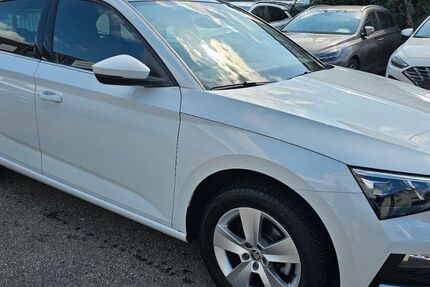 Skoda Scala 5.388 km 23.500 € Leonberg 71229