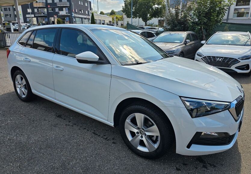 Skoda Scala 5.388 km 23.500 € Leonberg 71229