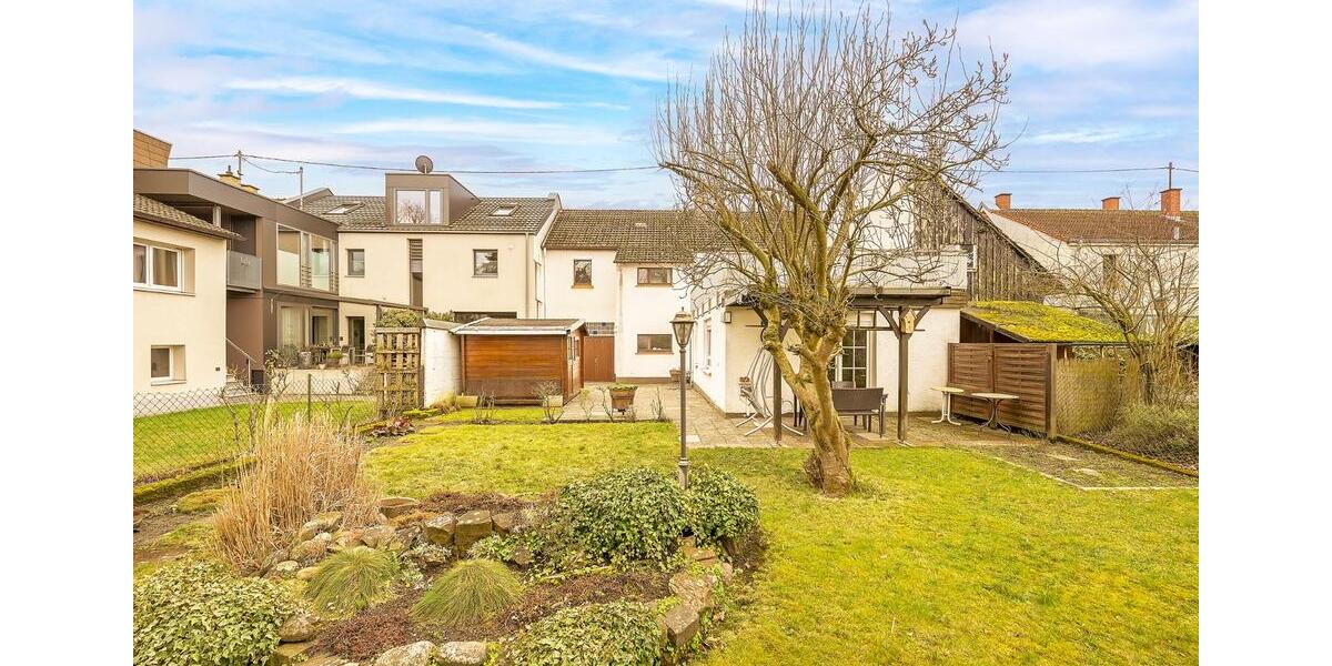 Einfamilienhaus Karlsruhe Rüppurr - 8 Zimmer, 184 m&sup2;, 650.000&euro; | Angebot:27132353
