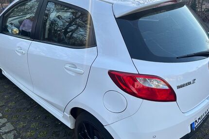 Mazda 2 230.000 km 1.900 &euro; Karlsruhe 76149