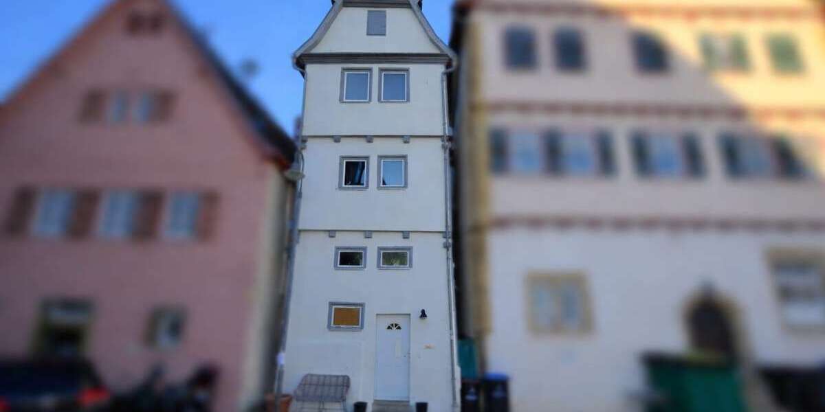 Haus zum Kaufen in Leonberg 550.000 € 108.58 m² 5 zimmer